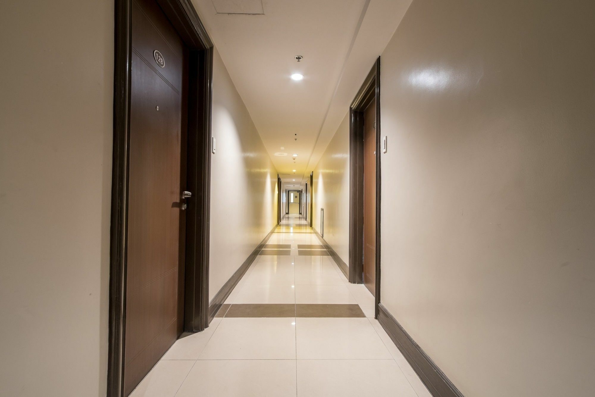 Zen Home Forbeswood Parklane Bgc Taguig Exteriör bild